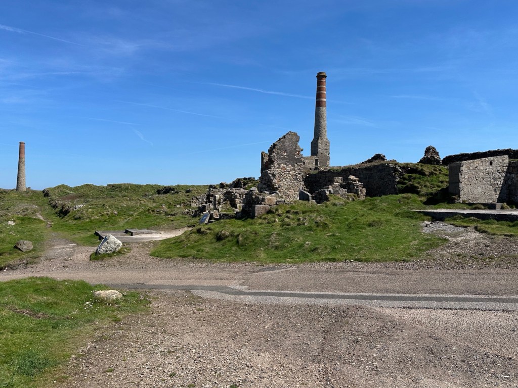 Oude mijngebouwen van de Levant mijn