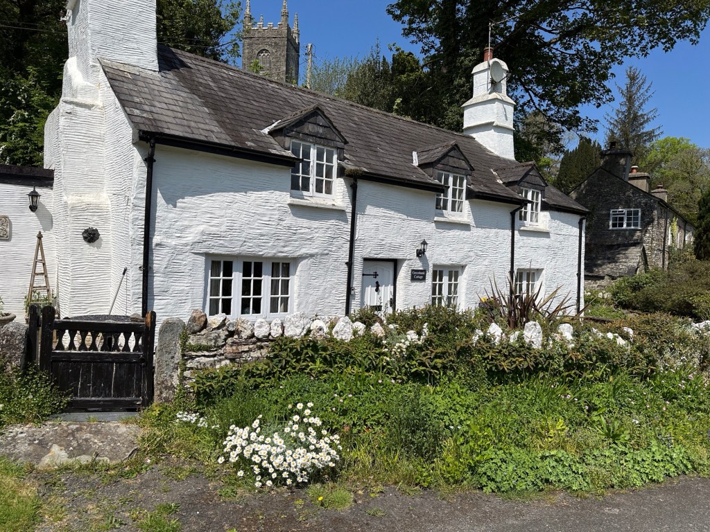 Typisch wit-gekalkt hui s in Altarnun, Bodmin Moor