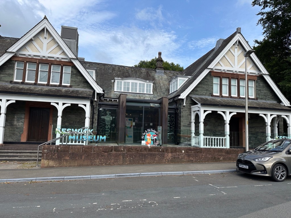 Typische Engelse gevel van museum.