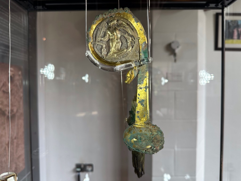 Vergulde kop van de staf van een abt. 