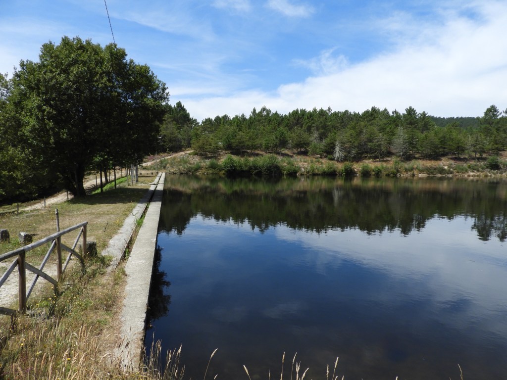 Stuwmeertje: Barragem da Serra do Oeral. 