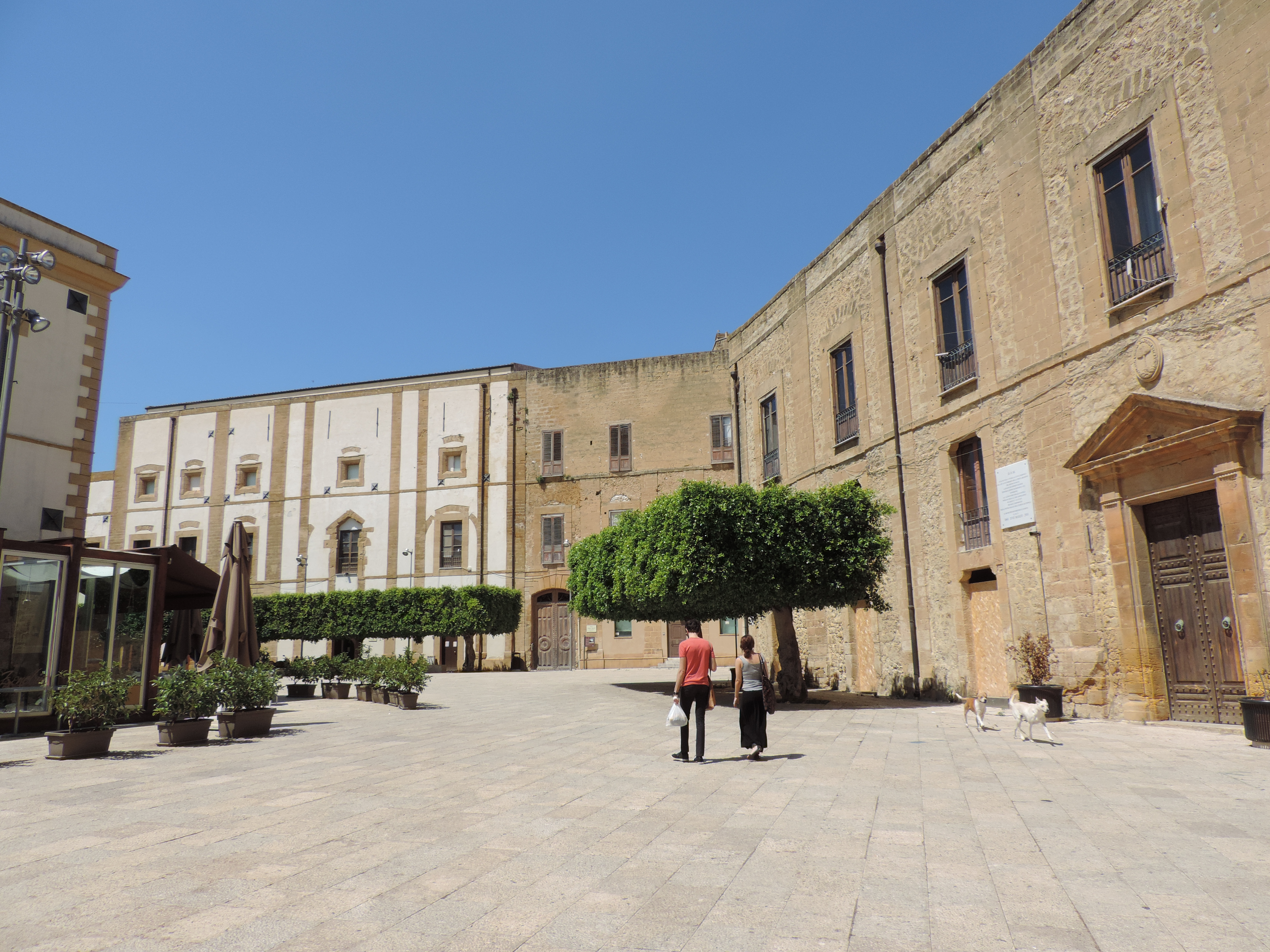 Centraal plein van Castelvetrano.