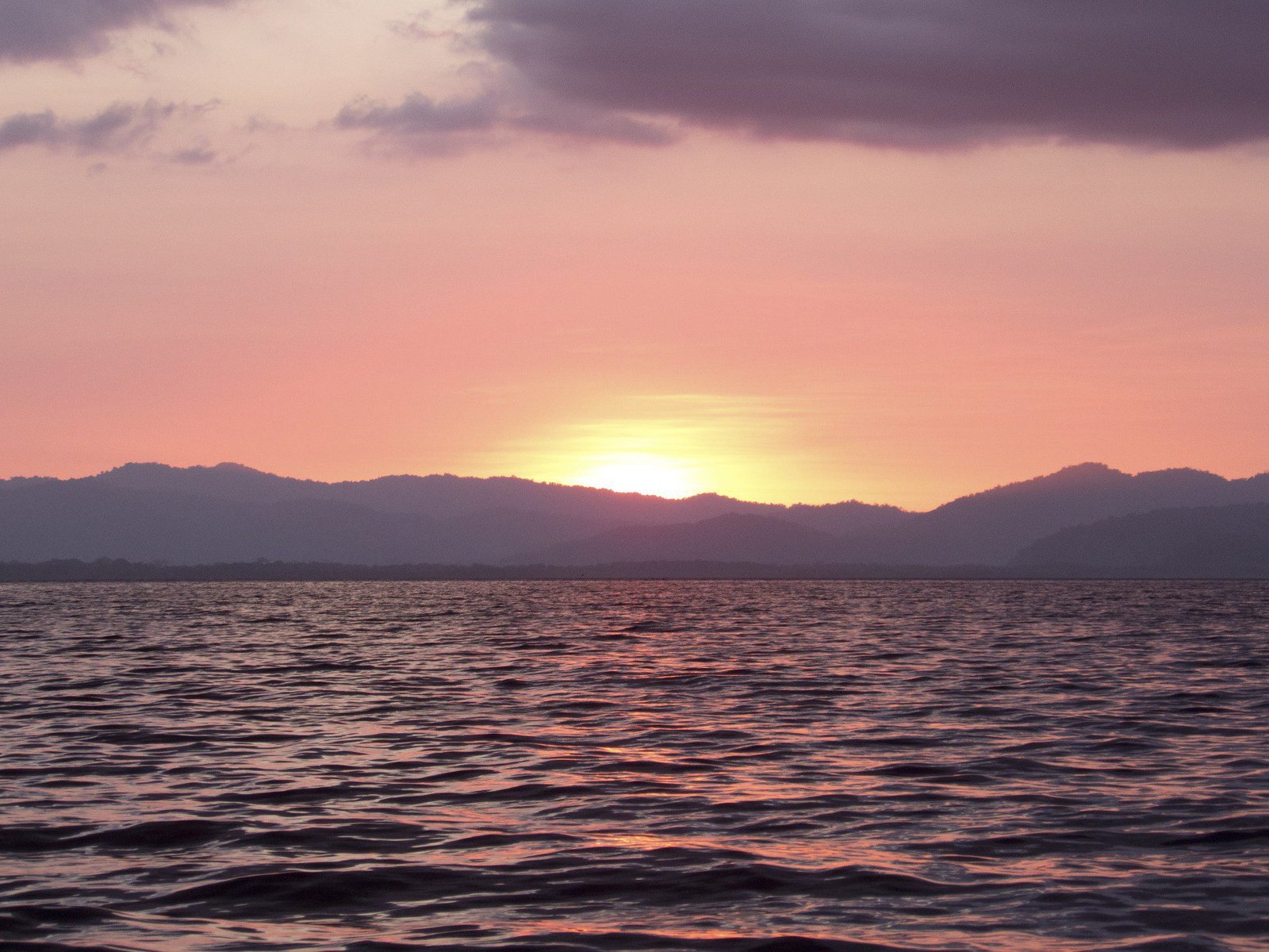 Zonsondergang op de Golfo Dulce.