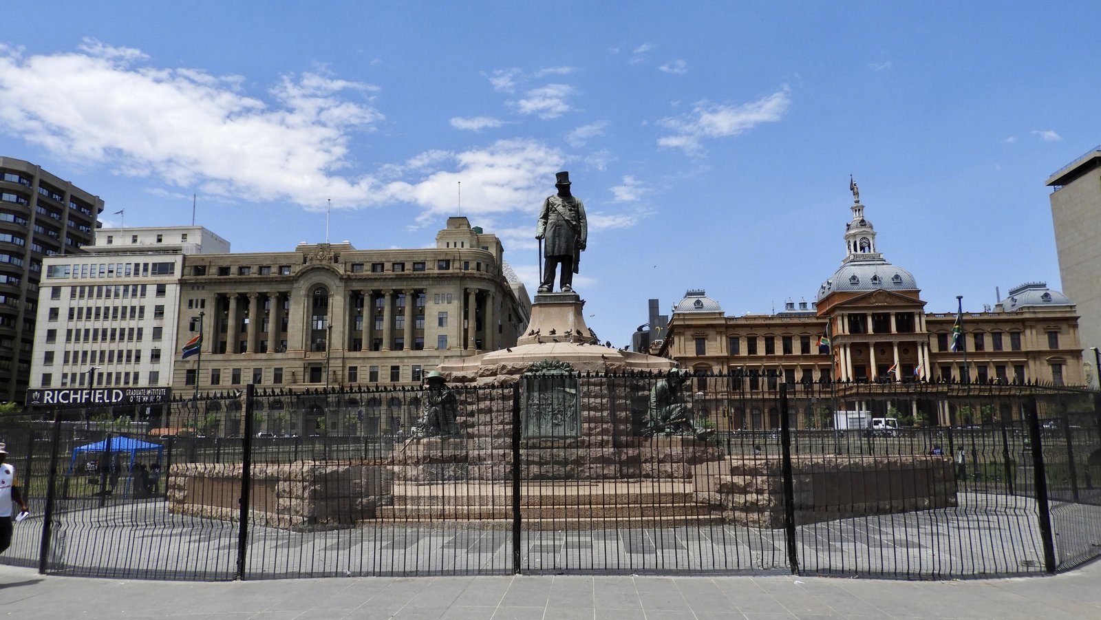Standbeeld van Paul Kruger op plein in Pretoria.