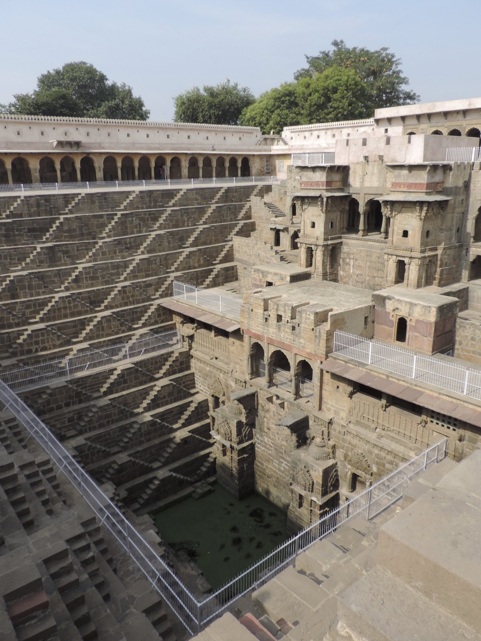 Chand Baori: waterput met trappen.