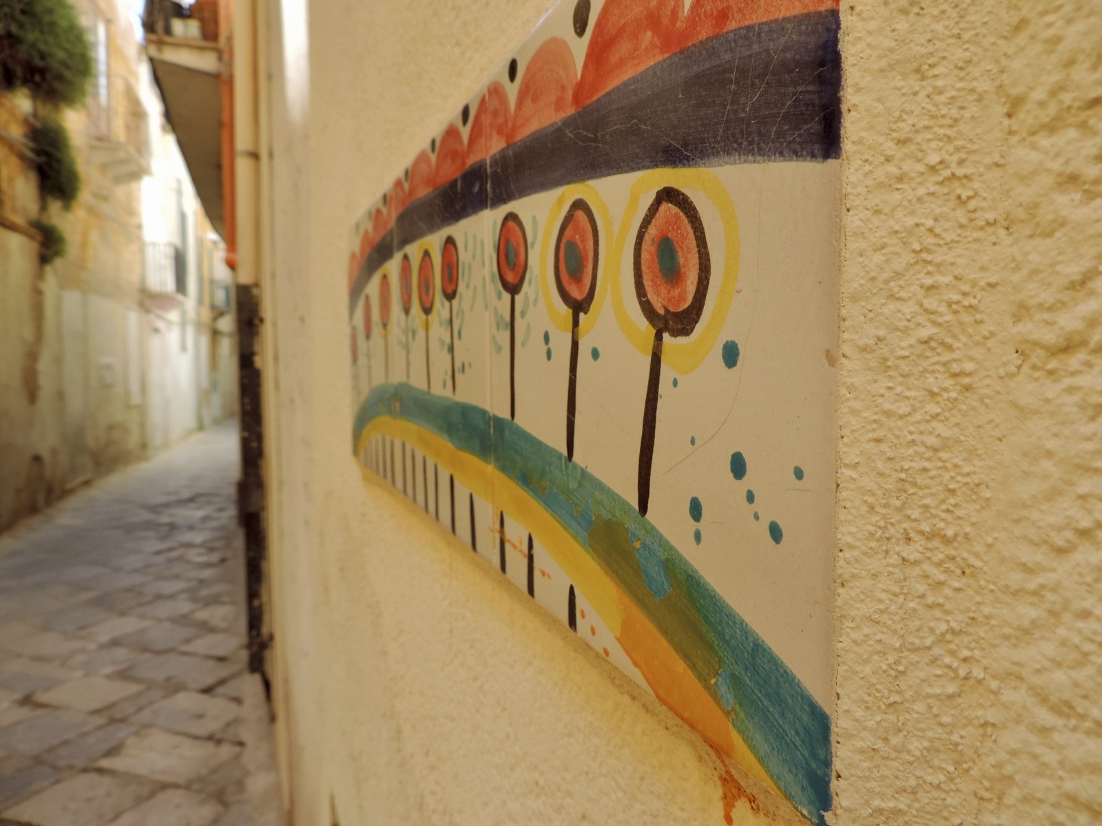 Graffiti in straatjes van Mazara.