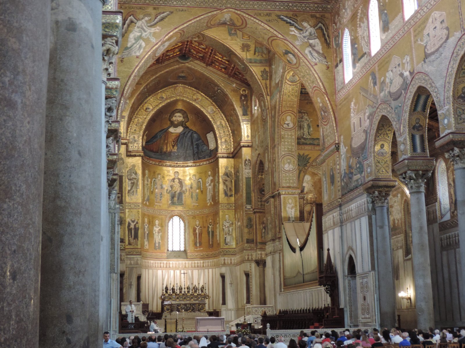 Hoofdaltaar duomo van Monreale.