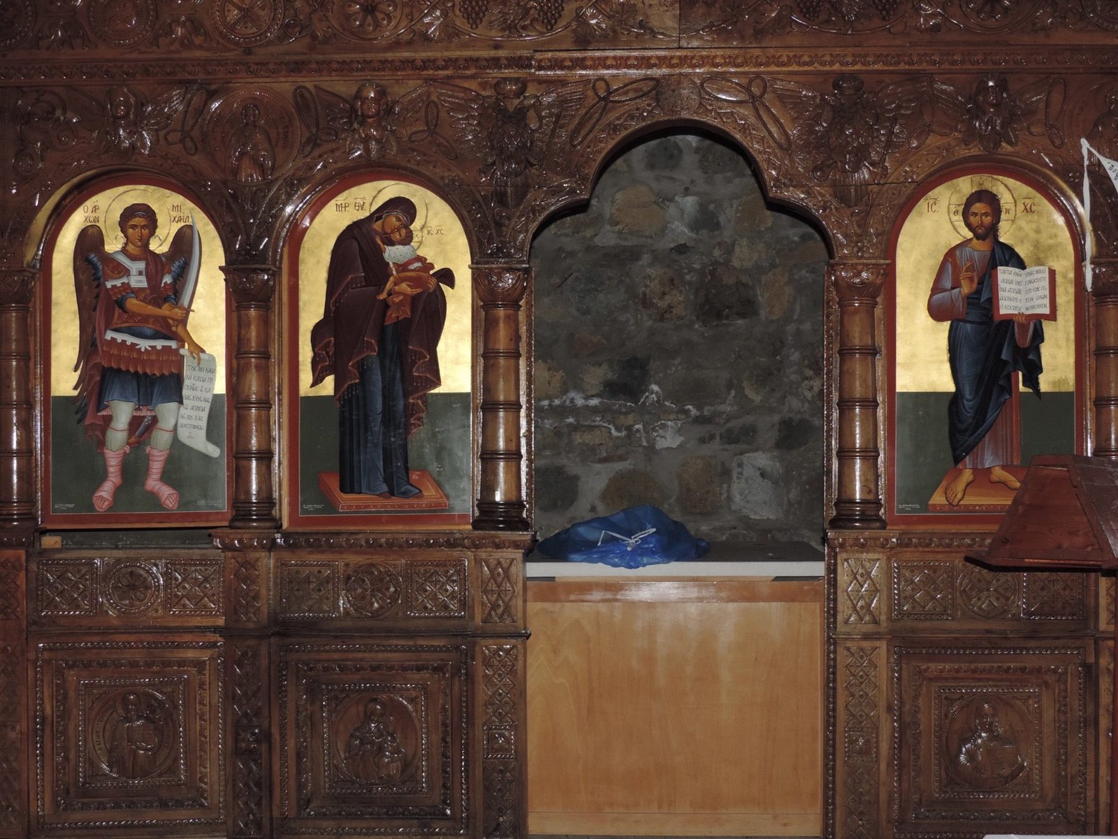 Iconen in kerk.
