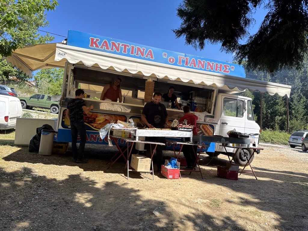 Souvlaki food-truck in Pelion, Centraal Griekenland