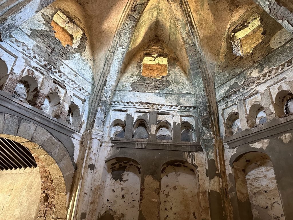 Binnen in de Ermida de Santa Caterina de Monsaraz: plafonds