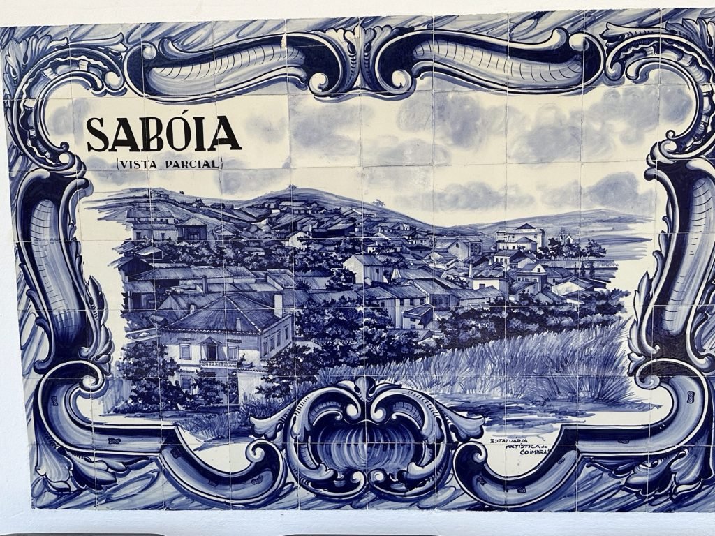 Azulejo van panorama over Santa Clara-Sabóia