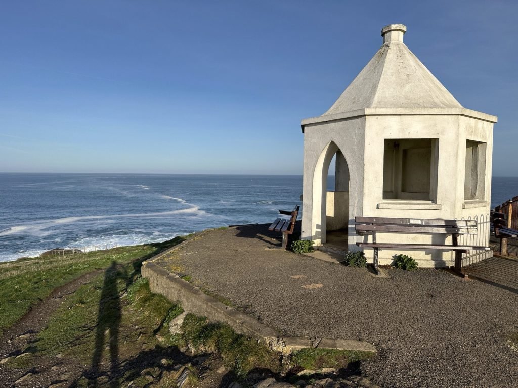 Zeshoekig gebouwtje op Towans Head