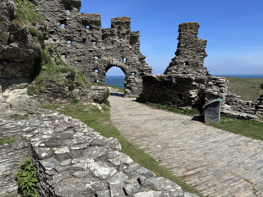 Ingang van de ruïne van Tintagel Castle