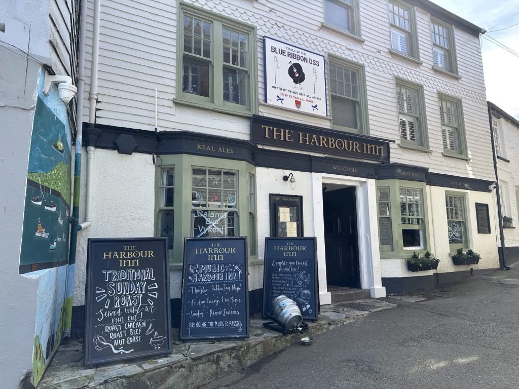 The Harbour Inn, stampub van de blauwe ‘Obby ‘Oss