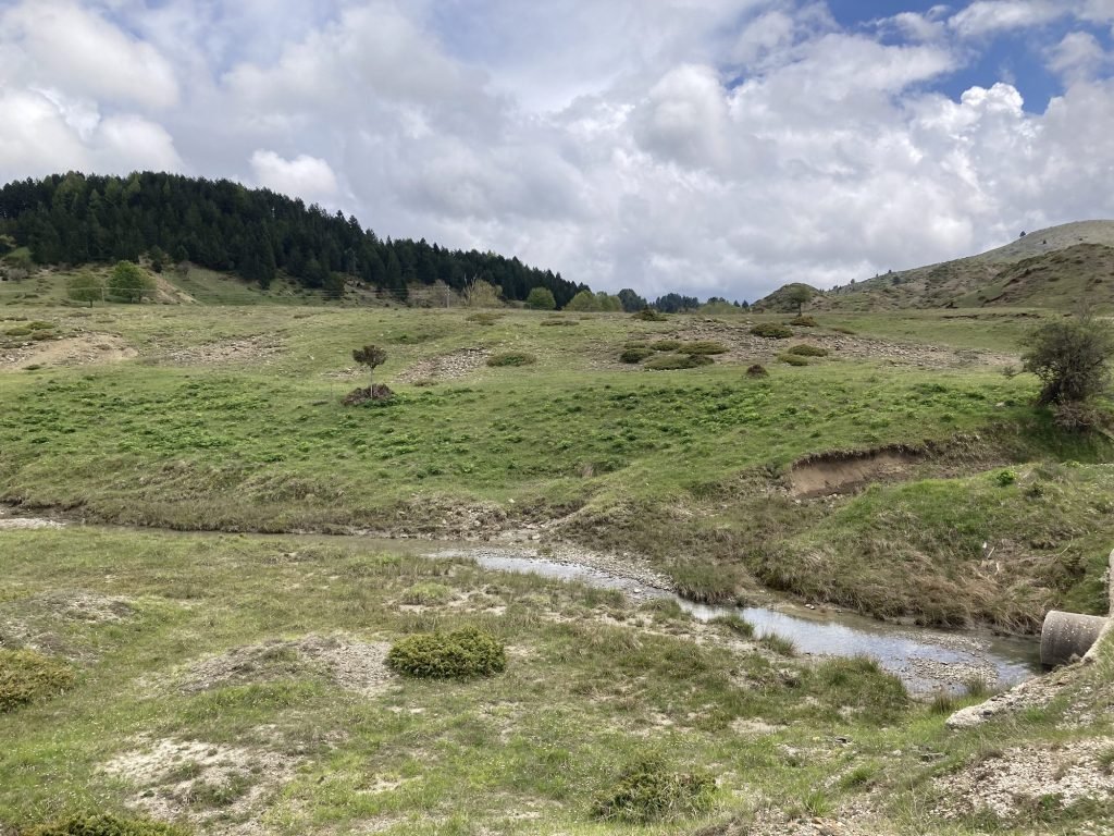 Riviertje op hoogvlakte van Pindos, Centraal Griekenland