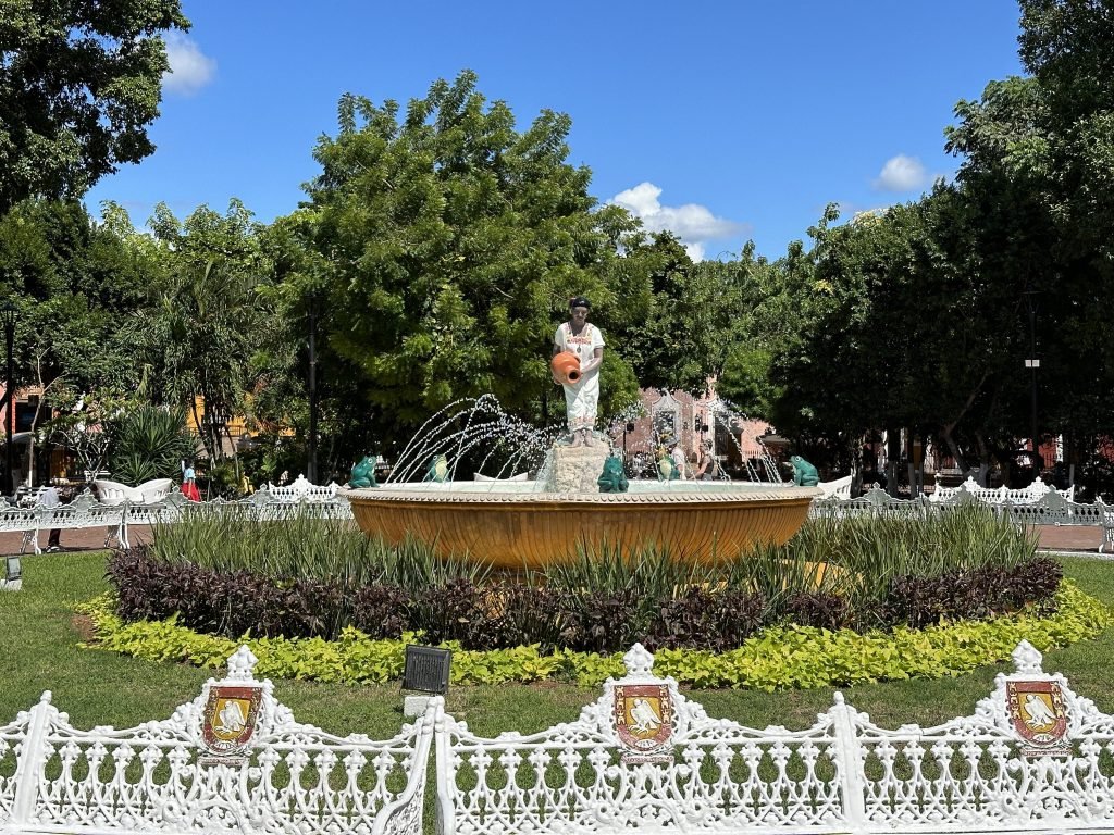 Fontein in parkje in Valladolid. 