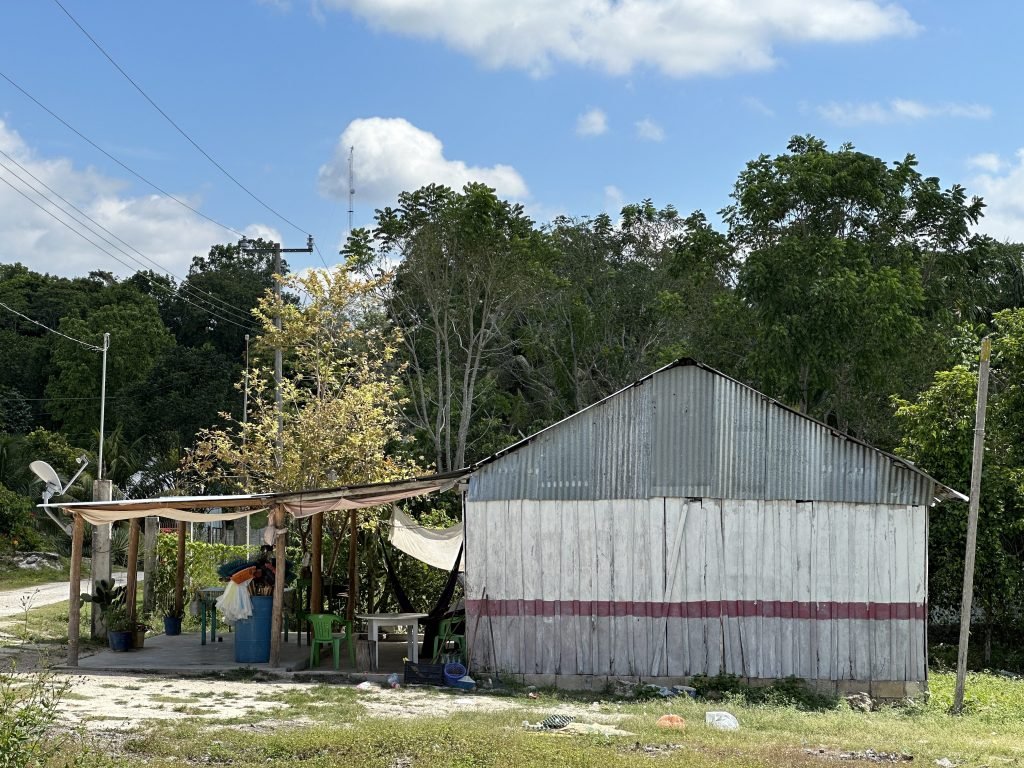 Grijs houten huis in Yucatán