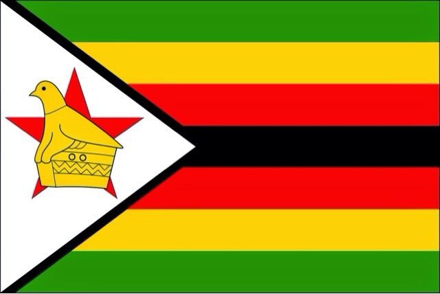 Vlag van Zimbabwe in groen, geel, rood, wit.